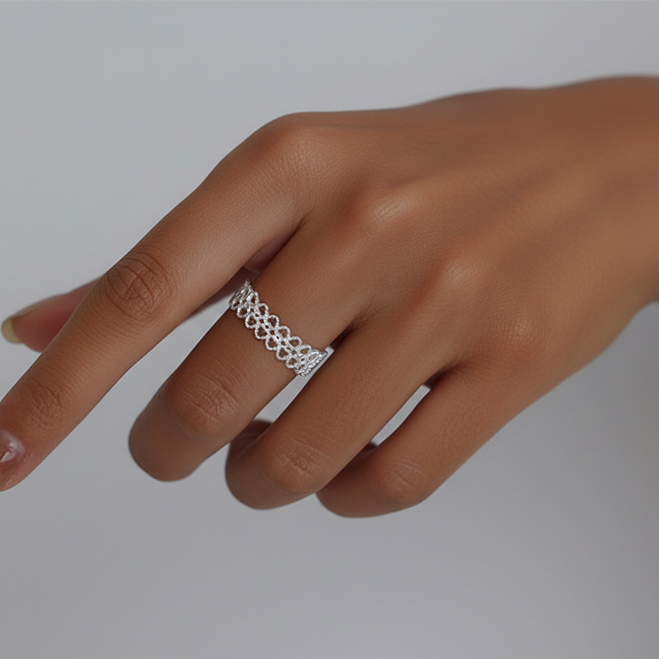 Lucy Lacy Delight Ring